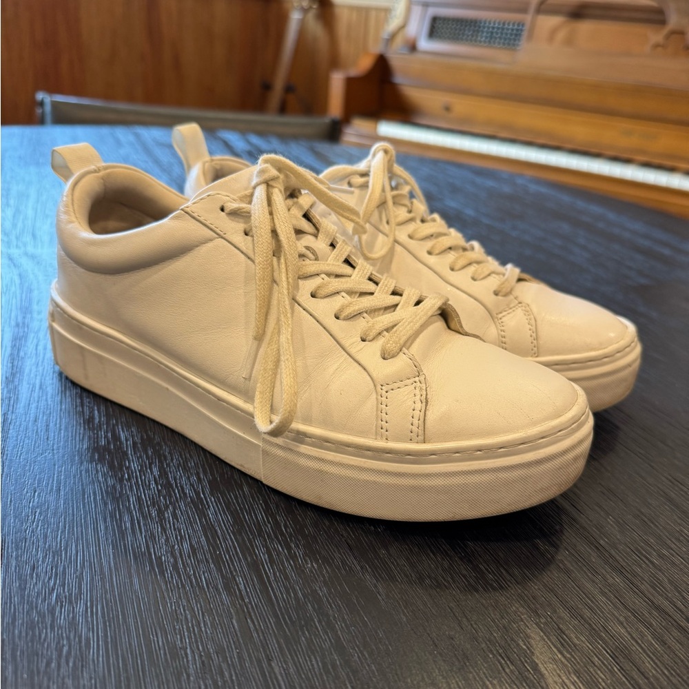 Vagabond Shoemakers. White sneakers. Size 7.5.
